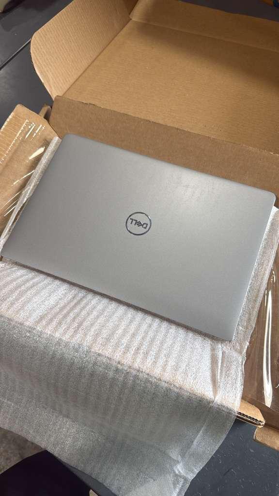 Dell Latitude 5531 Notebook, 15.6-in FHD (1920 x 1080), Webcam, 1x Intel Core i5 12 Core (i5-12600H) 3.30 GHz, 32 GB RAM, 512 GB SSD, No Optical, Intel Integrated Graphics, Backlit Keyboard, Windows 11 Pro REF