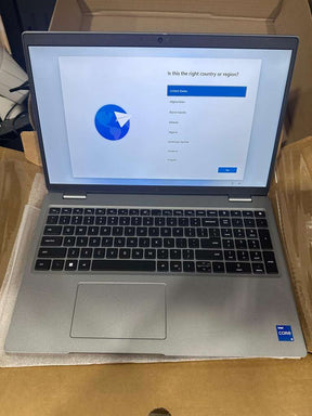 Dell Latitude 5530 i7 12th Gen 16GB 512GB SSD 15.6” FHD Refurbished