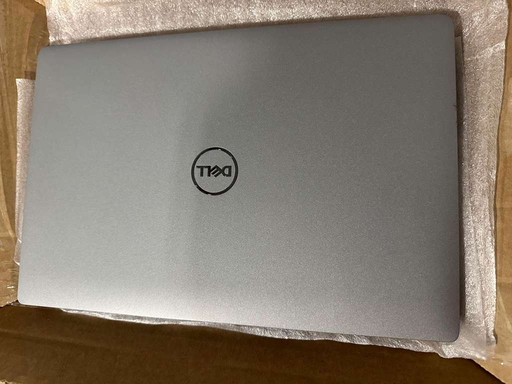 Dell Latitude 5330 i7-1265U 32GB 512GB Win11 - LOTE DE OPORTUNIDAD 5 PIEZAS